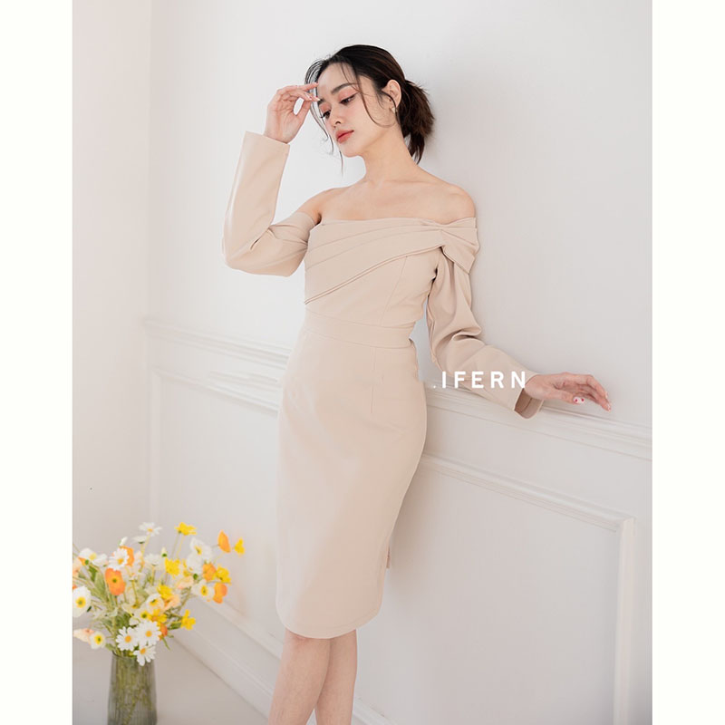 kudapy เดรสสั้นสีน้ำตาล , นู้ด , แดง ปาดไหล่ ดีเทลแต่งแขนยาว ให้ลุคไฮโซสุดด ขอบอกว่าสวยทุกสี ใส่แล้วขับผิวเว่อ