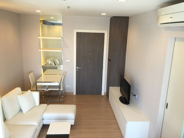 Urbano Absolute Sathon - Taksin ให้เช่าห้องชั้น21เฟอร์ครบพร้อมอยู่
