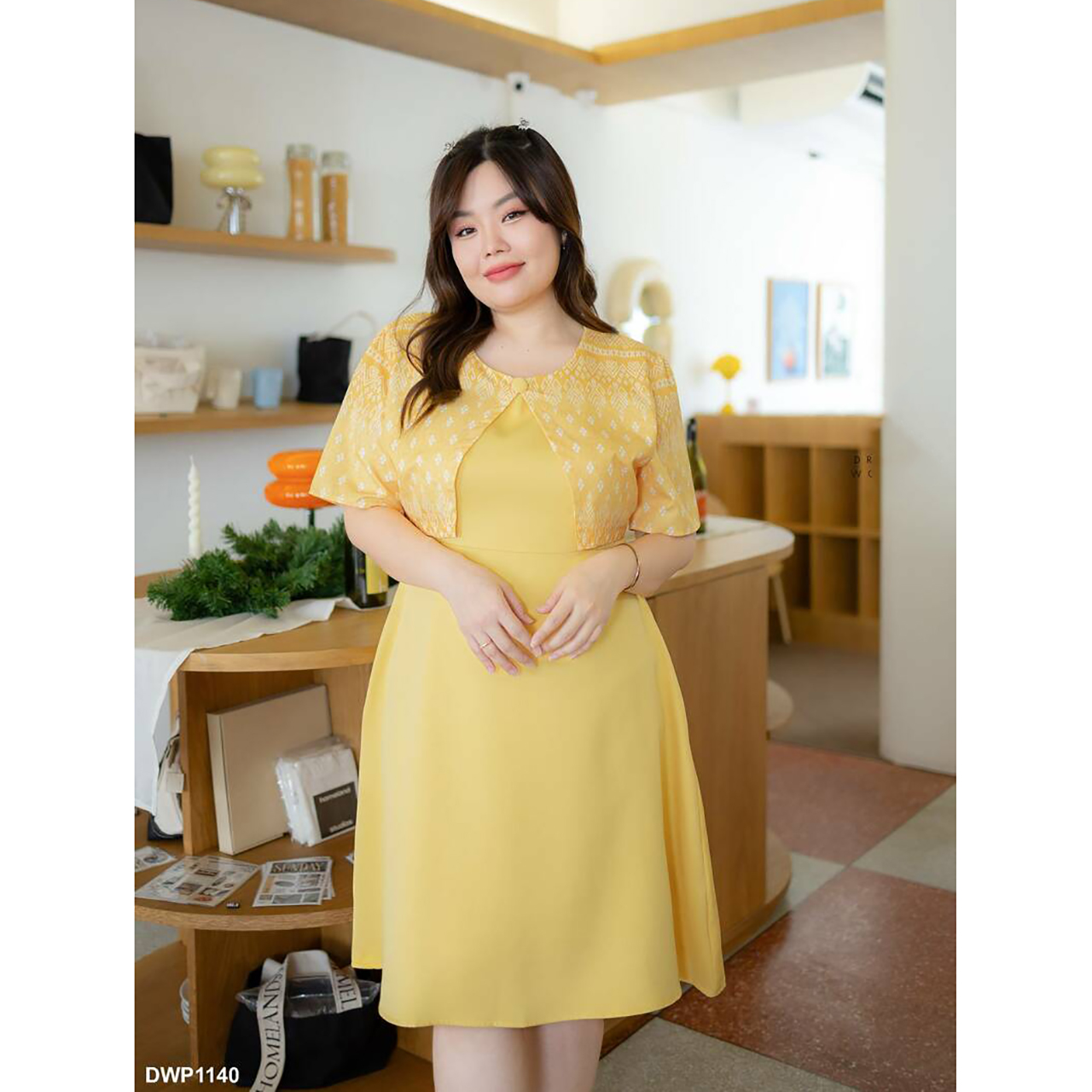 kudapy เดรสลายไทยแต่งเสื้อกระดุม 1 เม็ด