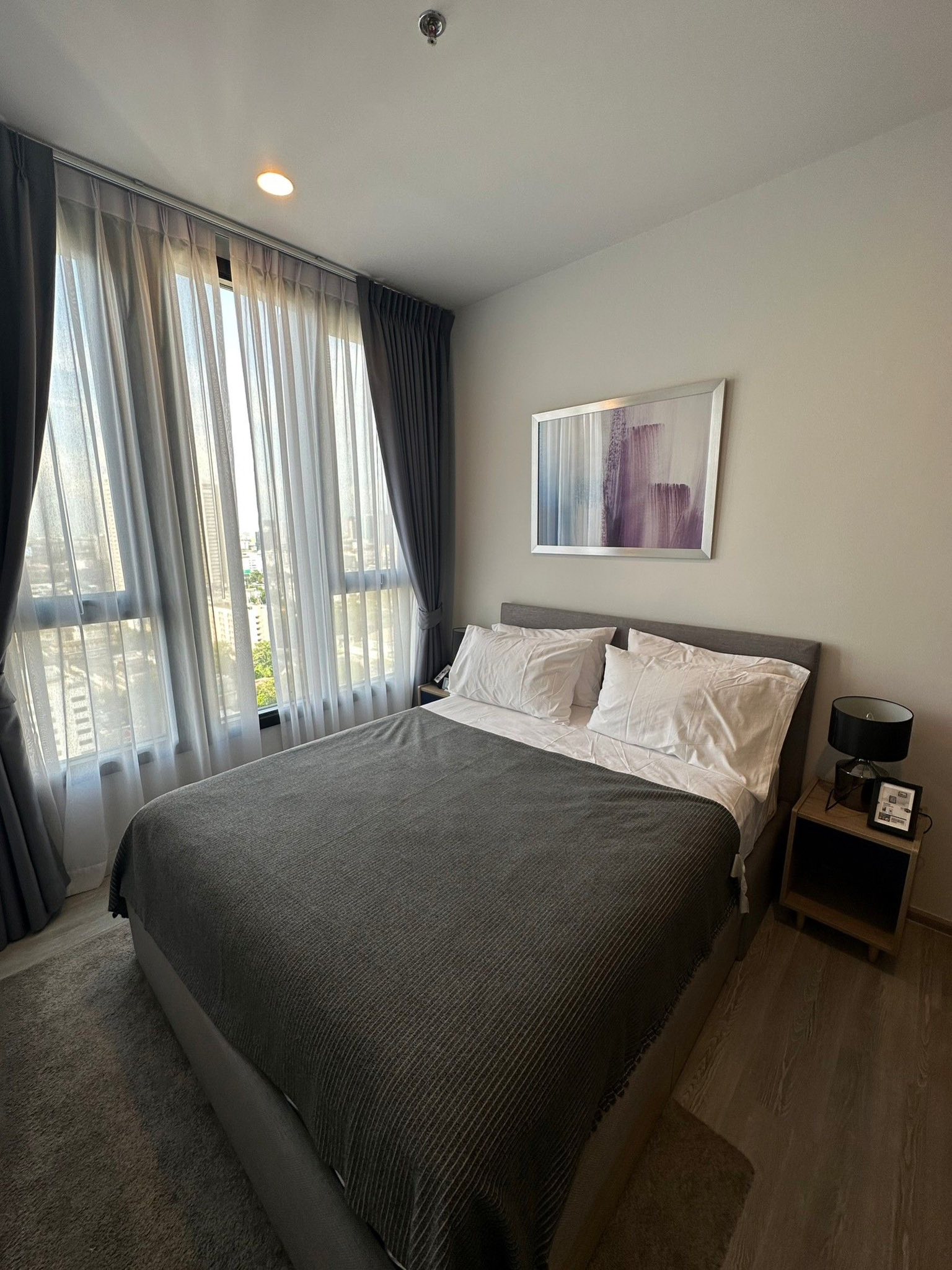 ให้เช่าคอนโด XT Ekkamai (เอ็กซ์ที เอกมัย) โซน รถไฟฟ้า BTS เอกมัย 1ห้องนอน / 1ห้องน้ำ ขนาดห้อง 30 ตรม. ชั้น 18