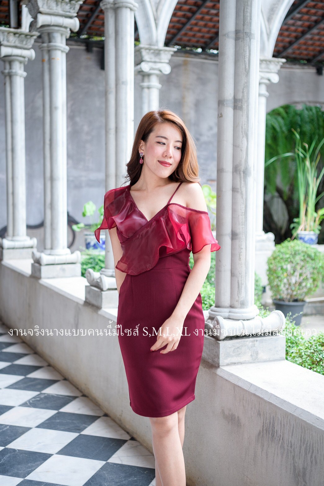 kudapy เดรสสั้นไหล่เฉียงแต่งระบายแขน สีน้ำเงินสด ,สีชมพู ,กรมท่า ,แดงเลือดหมู, ฟ้า, โอวัลติน, เขียวมิ้นท์ ,เทา ผ้าออแกนดี้ สายเดี่ยว1ข้าง ฮานาโกะ กปสั้น