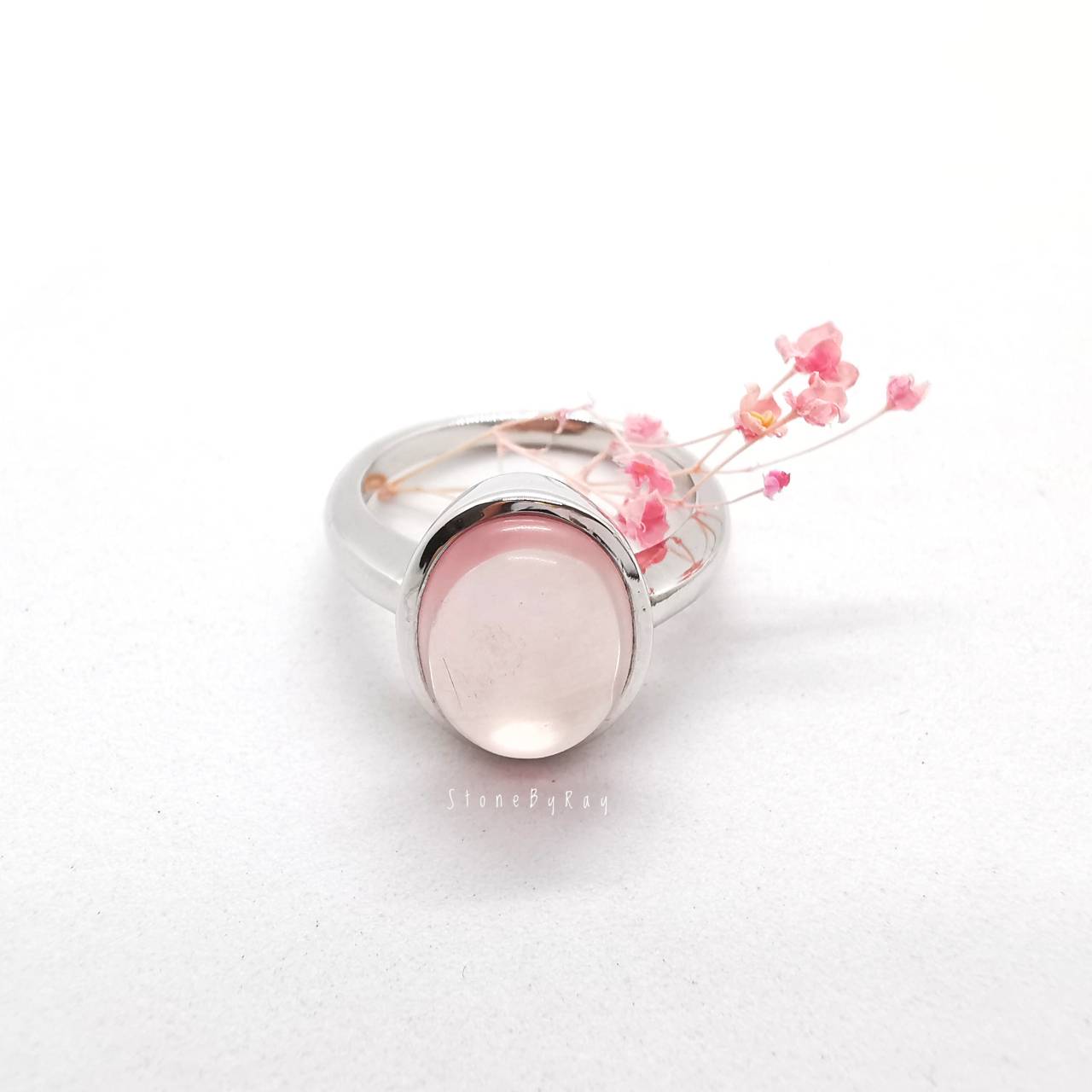 แหวนเงินหินโรสควอตซ์ Rose Quartz