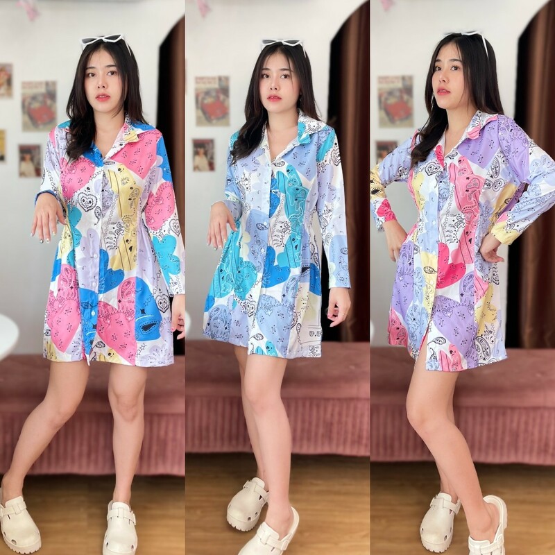kudapy Dress เดรสสั้นแขนยาวสีชมพู ฟ้า ม่วง งานติดกระดุมหน้า ผ้าไหมอิตาลี่ พิมพ์ลายทั้งชุด แต่งยางยืดสม็อคข้างเอวทั้ง 2 ข้าง