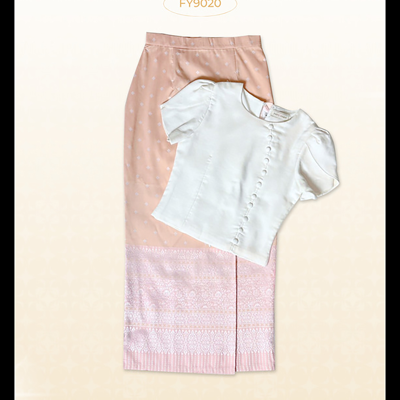 kudapy ชุดเซ็ทเสื้อสีขาว ชุดลิซ่าใส่+กระโปรงลายไทยสีชมพู/สีครีม
