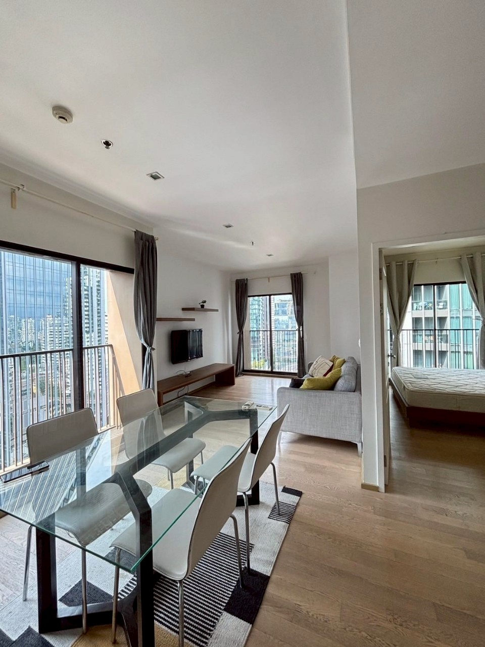 ให้เช่าคอนโด Noble Refine (โนเบิล รีไฟน์) High Rise โซนพื้นที่ BTS พร้อมพงษ์ ห้องแบบ 2ห้องนอน 2ห้องน้ำ