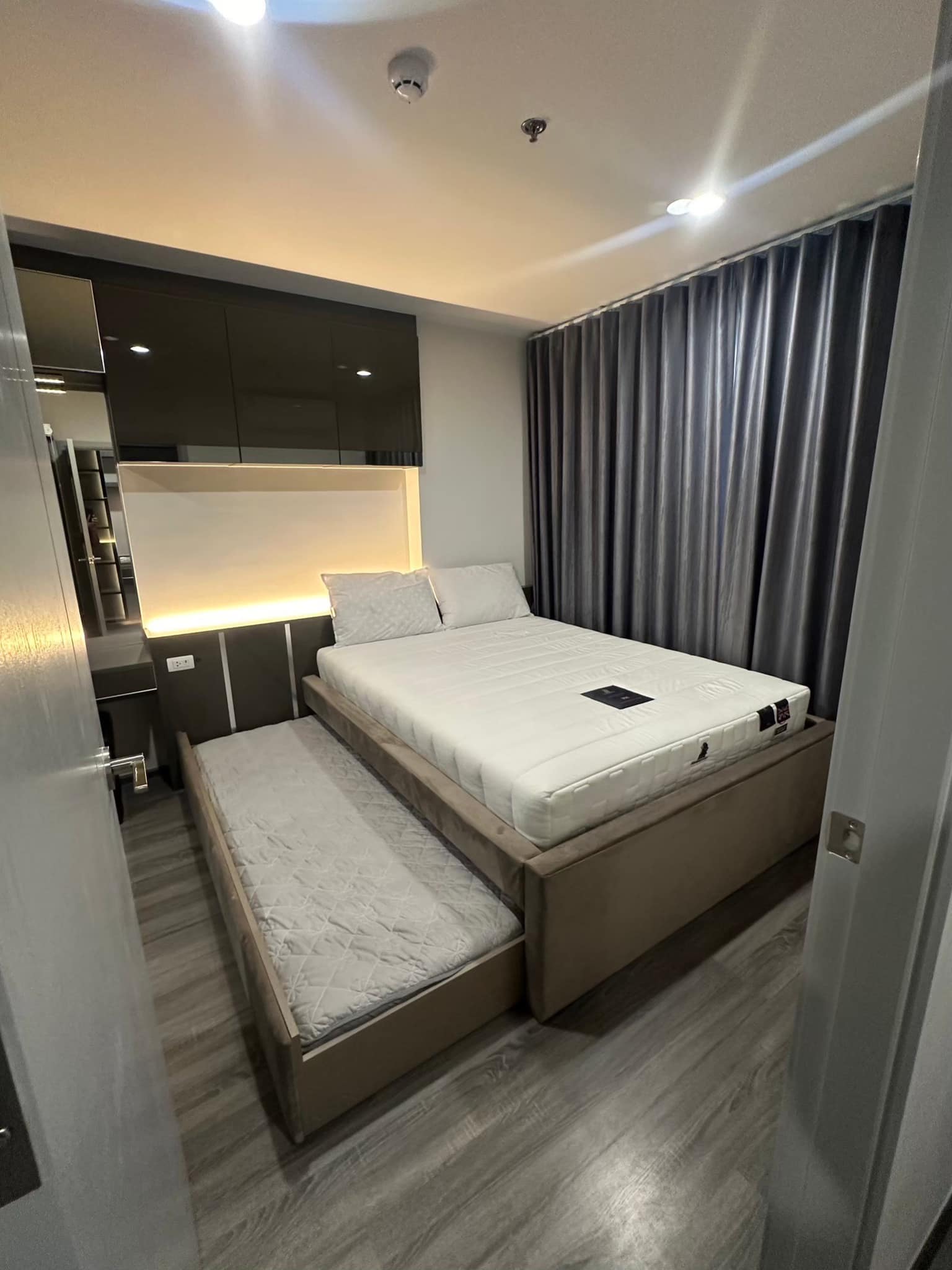 ปล่อยเช่าคอนโด IDEO Chula - Samyan (ไอดีโอ จุฬา - สามย่าน) - ตกแต่งน่าอยู่เฟอร์เครื่องใช้ไฟฟ้าครบครั้น - การเดินทาง: MRT สามย่าน