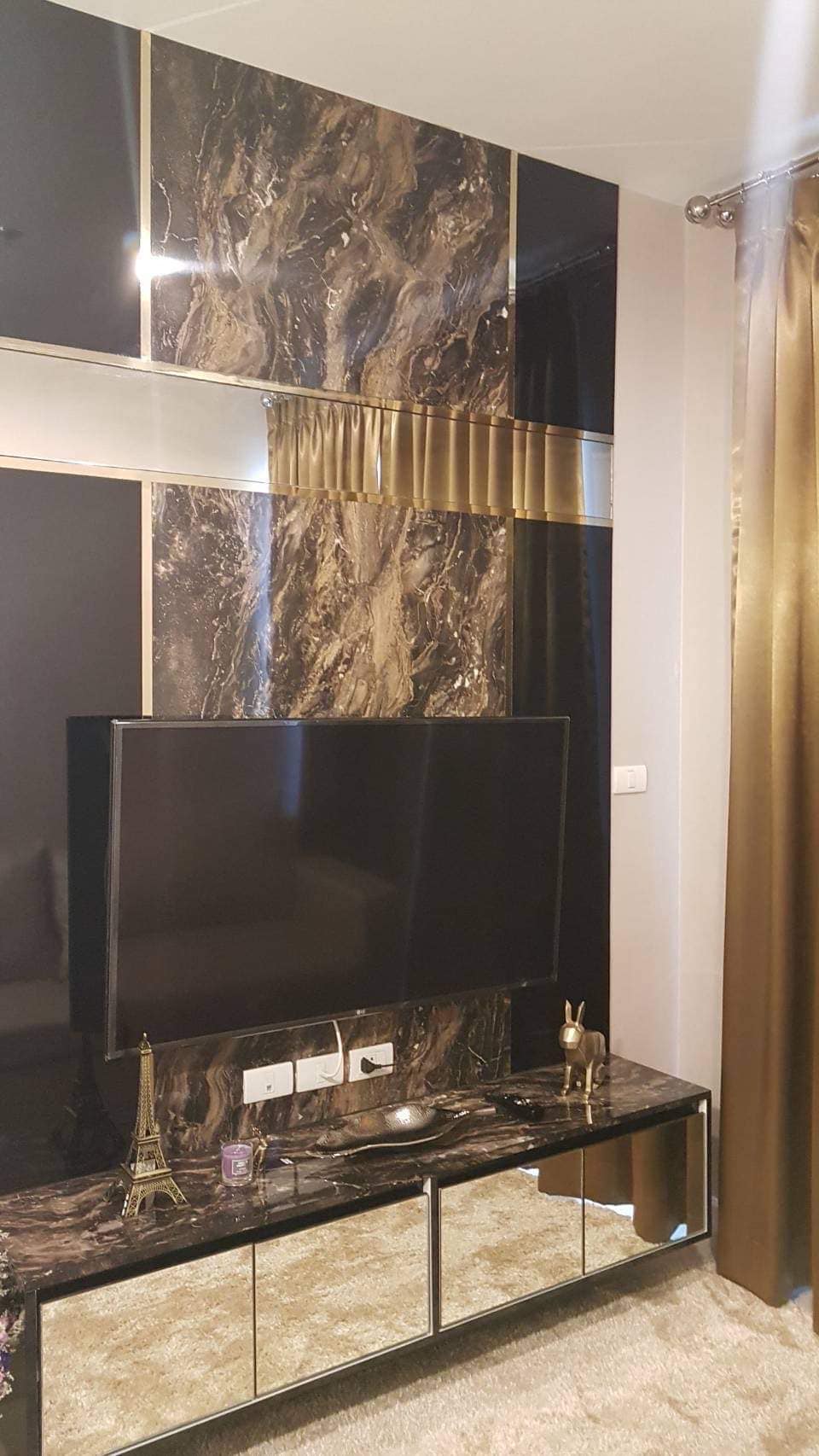 ให้เช่าห้องตกแต่งสวยไม่เคยปล่อยเช่ามาก่อนเครื่องใช้ไฟฟ้าครบสอบถามแอด Line ID : Smile-easy ที่ เดอะ นิช ไพรด์ ทองหล่อ-เพชรบุรี