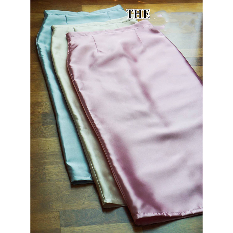 kudapy ชุดเซ็ตสีทอง สีเทาเงิน สีชมพู ออกงาน เสื้อใช้ผ้าลูกไม้อย่างดีปักลวดลายแต่งประดับด้วยเลื่อมขนาดเล็กใสๆกระทบแสงให้ประกายสวย