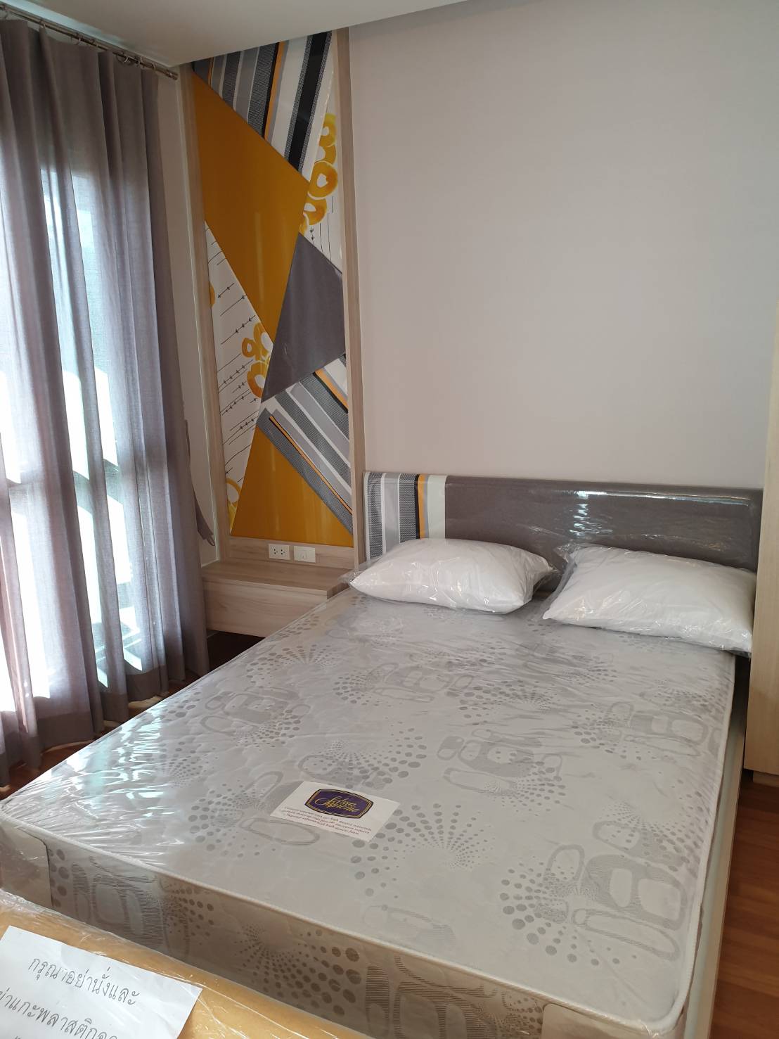 ให้เช่าคอนโด Lumpini Park Vibhavadi - Chatuchak (ลุมพินี พาร์ค วิภาวดี-จตุจักร) - ตกแต่งเฟอร์ครบ - การเดินทาง: รถไฟฟ้า BTS หมอชิต และรถไฟฟ้า MRT สถานีจตุจักร