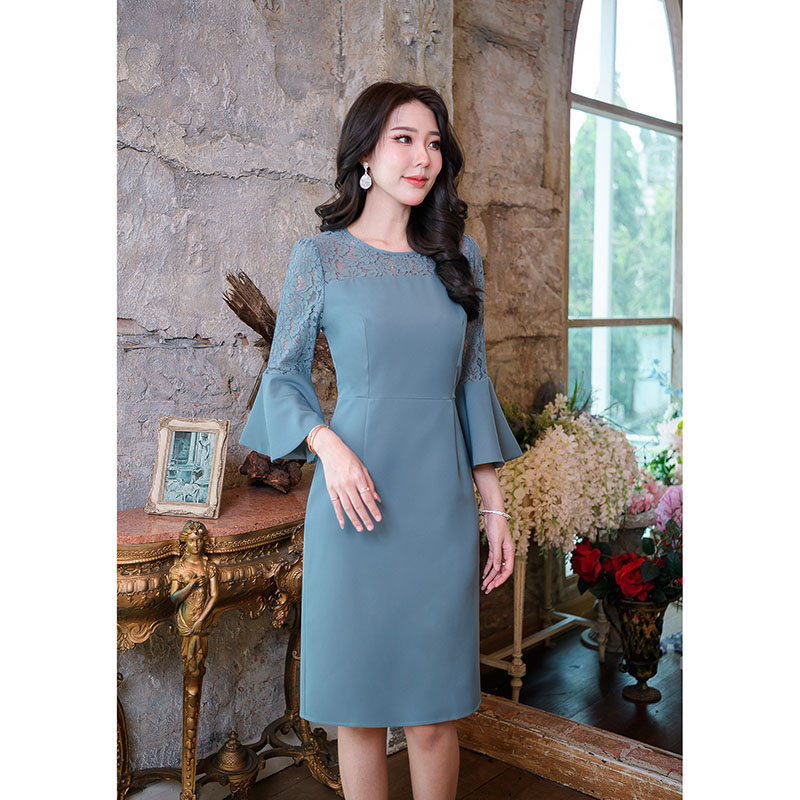 kudapy เดรสสั้นสีชมพูอ่อน/สีฟ้าเทาผ้าพื้นแต่งลูกไม้เนื้อนิ่ม แขนสามส่วน