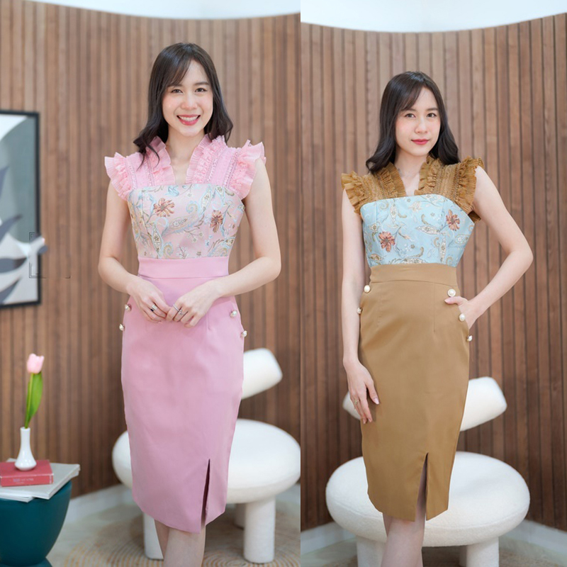 kudapy เดรสสั้นสีน้ำตาล/สีชมพู แขนกุดอกปักลายแต่งกระดุม