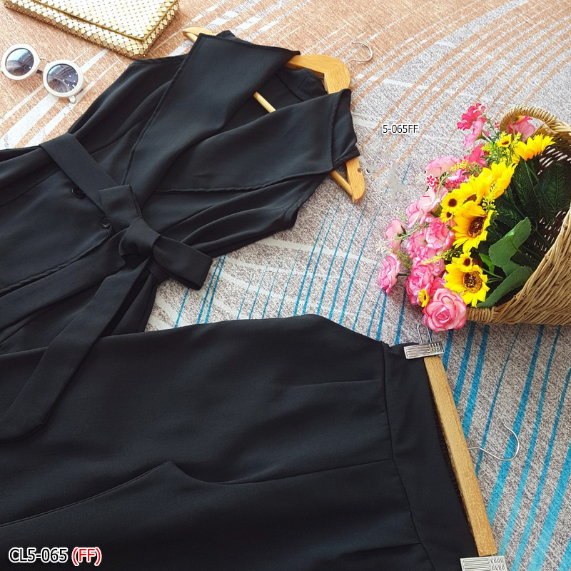 kudapy เสื้อ+กางเกงขายาว เสื้อคอปกสูทสีเทา สีเหลือง ผ่าติดกระดุม 2 เม็ด แกะออกได้ + กางเกงขายาว เอวสม็อคหลัง ตีเกล็ดด้านหน้าทรงสวย