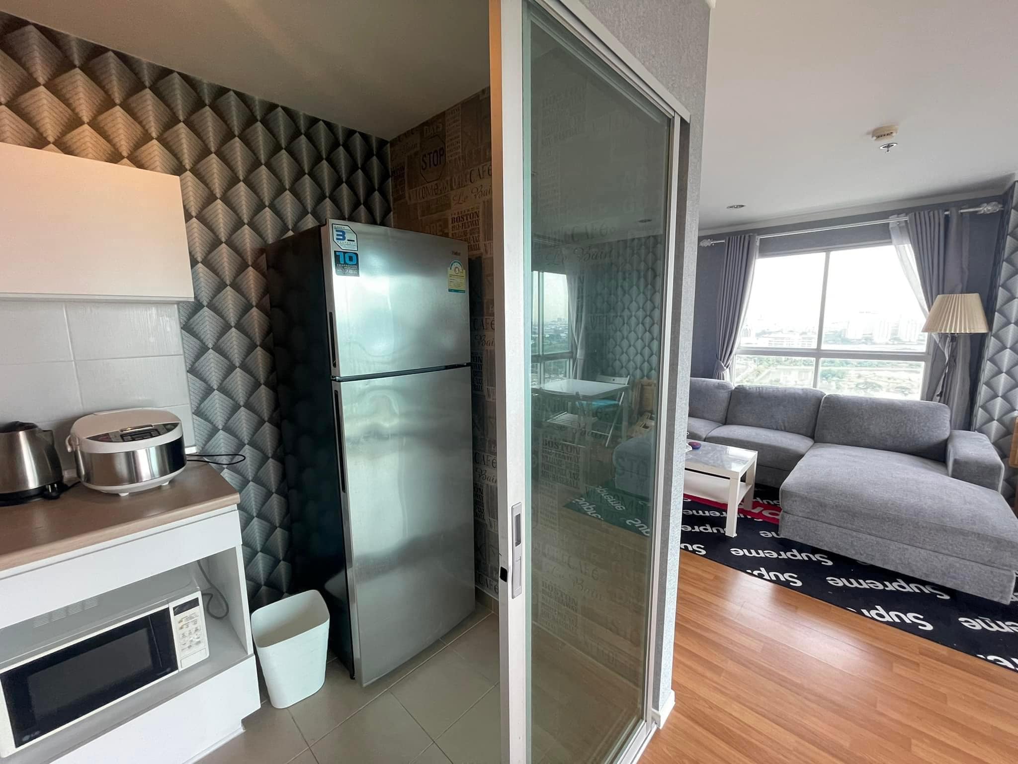 ปล่อยเช่าคอนโด ลุมพินี พาร์ค พระราม9-รัชดา (Lumpini Park Rama 9-Ratchada) - ห้องใหญ่ห้องมุมชั้นสูงเฟอร์เครื่องใช้ไฟฟ้าครบครั้น - การเดินทาง: MRT พระราม9