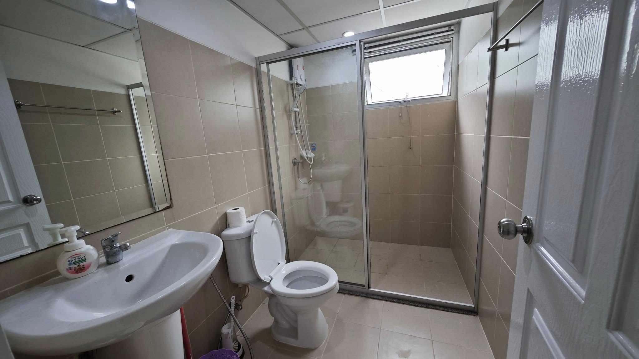 คอนโด Supalai City Resort Ratchada-Huaykwang (ศุภาลัย ซิตี้ รีสอร์ท รัชดา-ห้วยขวาง) Low Rise โซนพื้นที่ MRTห้วยขวาง ให้เช่าห้องแบบ 1ห้องนอน 1ห้องน้ำ 1ครัวปิด ขนาดห้อง 46 ตรม. ชั้น 2 ตึก4