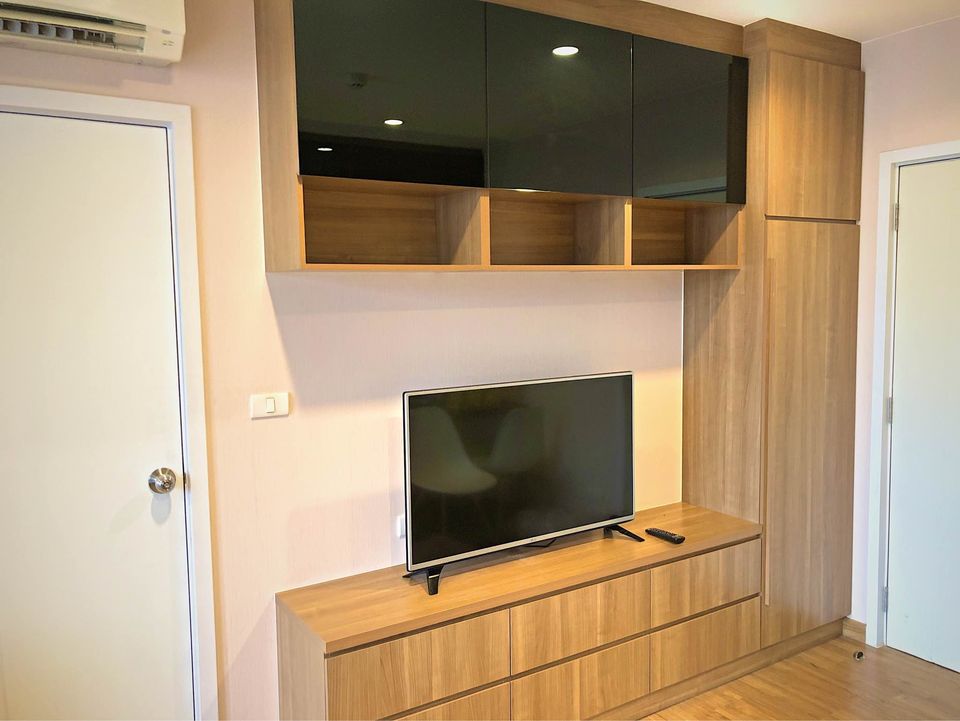 ปล่อยเช่า เดอะ ทรี อินเตอร์เชนจ์ (The Tree Interchange) - โซนพื้นที่ MRT เตาปูน บางโพ 1ห้องนอน 1ห้องน้ำ 1ห้องนั่งเล่น - ขนาดห้อง 35 ตรม. ชั้น 21 ตึก A - ให้เช่า 12,000 ต่อเดือน