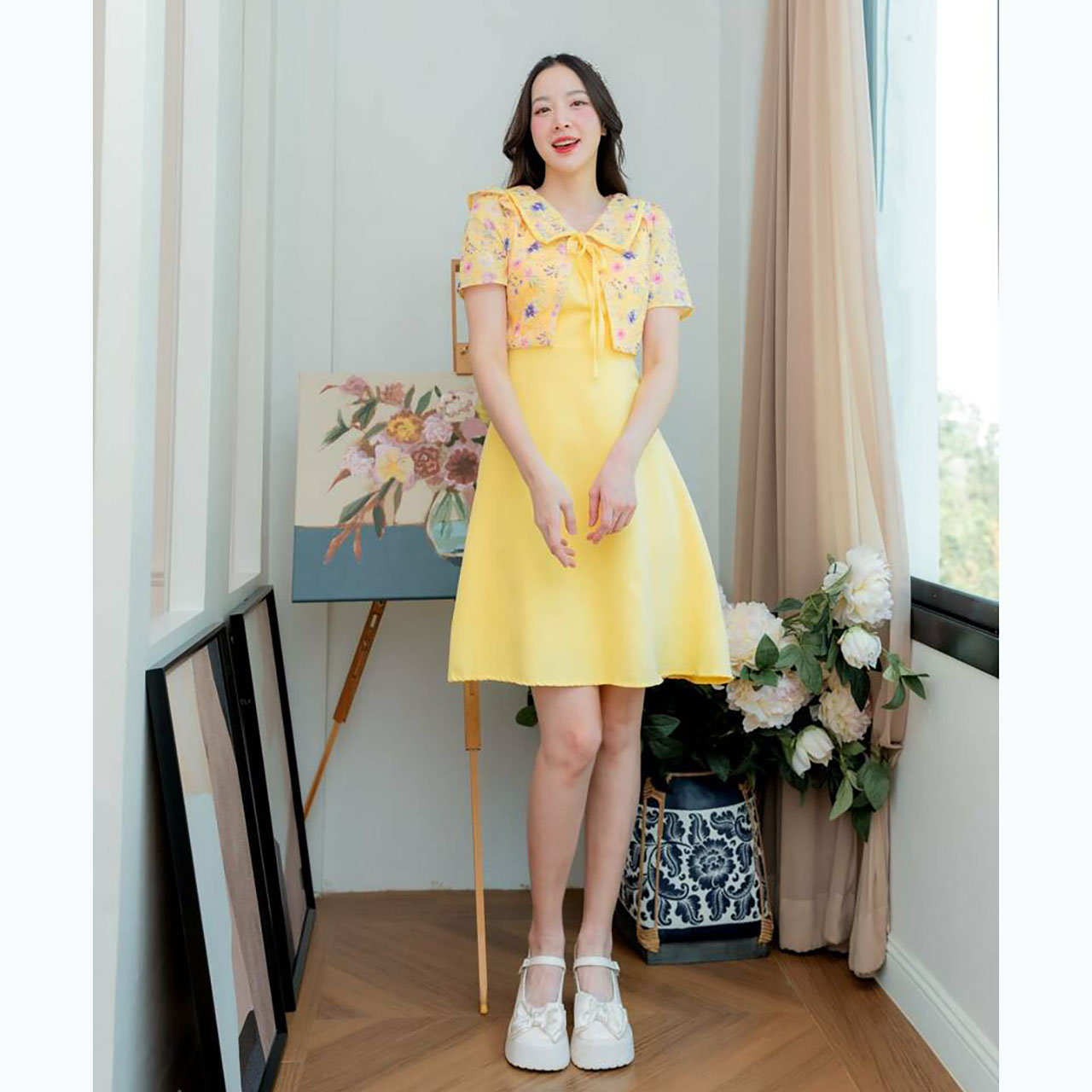 kudapy เดรสสั้นสีชมพู/สีม่วง/สีเหลือง ผ้าพื้นกั๊กลายดอกผูกโบว์