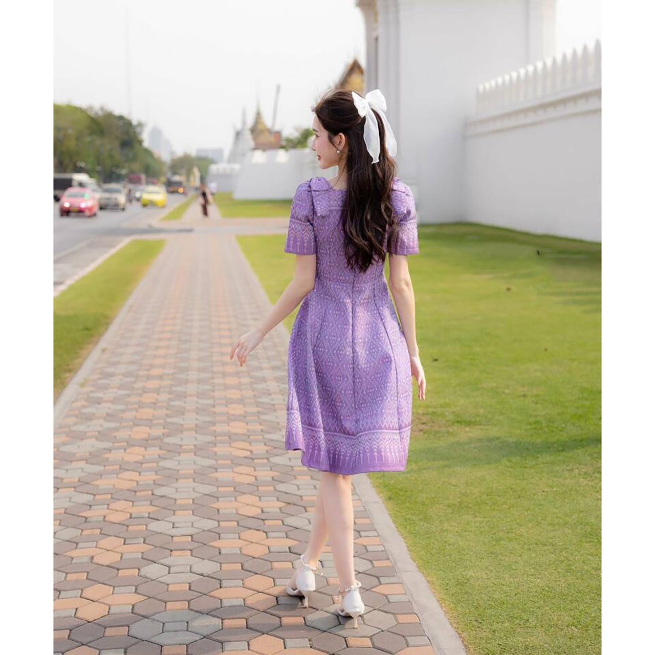 kudapy เดรสสั้นสีชมพู/สีม่วง ผ้าไทยโบว์ไหล่ทรงบาน ใส่ออกงานสวยดูดี