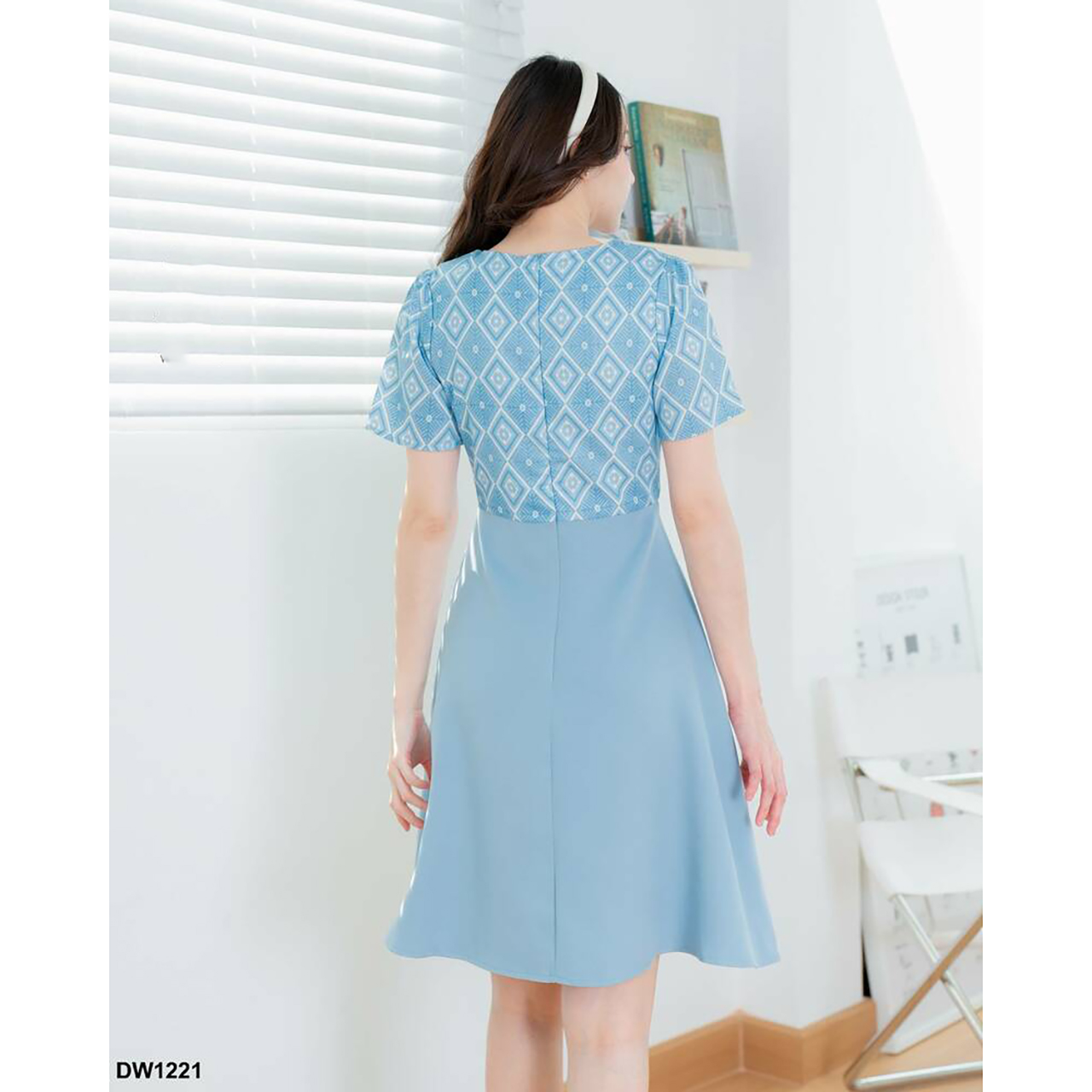 kudapy เดรสสั้นสีฟ้า สีม่วง คอบัวผูกโบว์กระโปรงสีพื้น