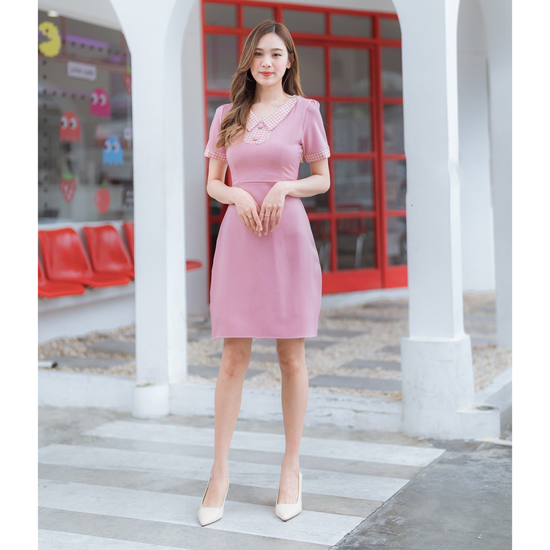 kudapy เดรสสั้นสีชมพู/สีน้ำตาล/สีดำ สีพื้นแต่งสก็อตใส่สบายสวยดูดี