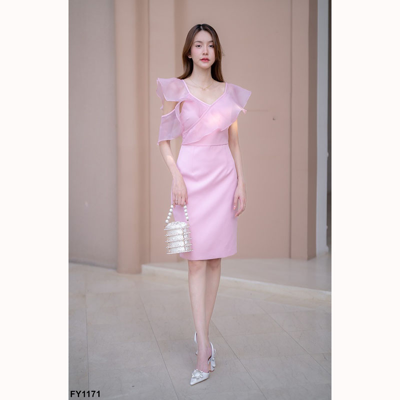 kudapy เดรสสั้ีนสีชมพู/สีเทา เปิดไหล่ระบาย เดรสใส่ออกงาน ใส่ทำงาน เบาสบาย สวยดูดีมาก