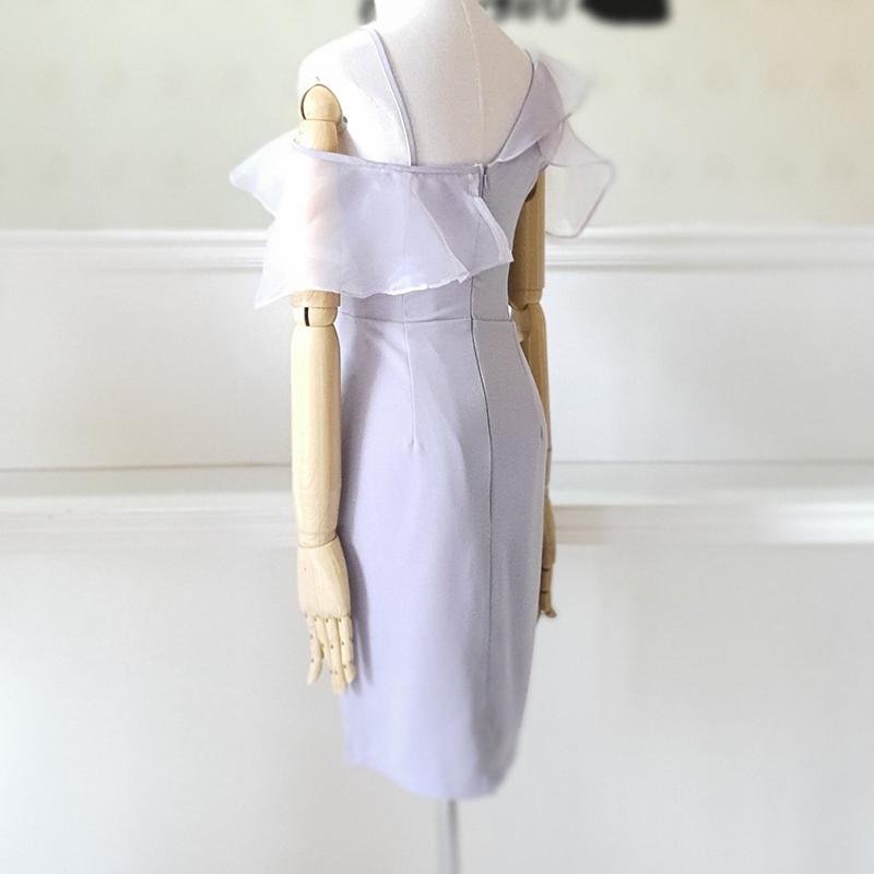 kudapy เดรสสั้นสีน้ำเงินไหล่เบี่ยง แต่งระบายผ้าไหมแก้ว แบบน่ารัก สวยๆ เรียบหรูดูแพง