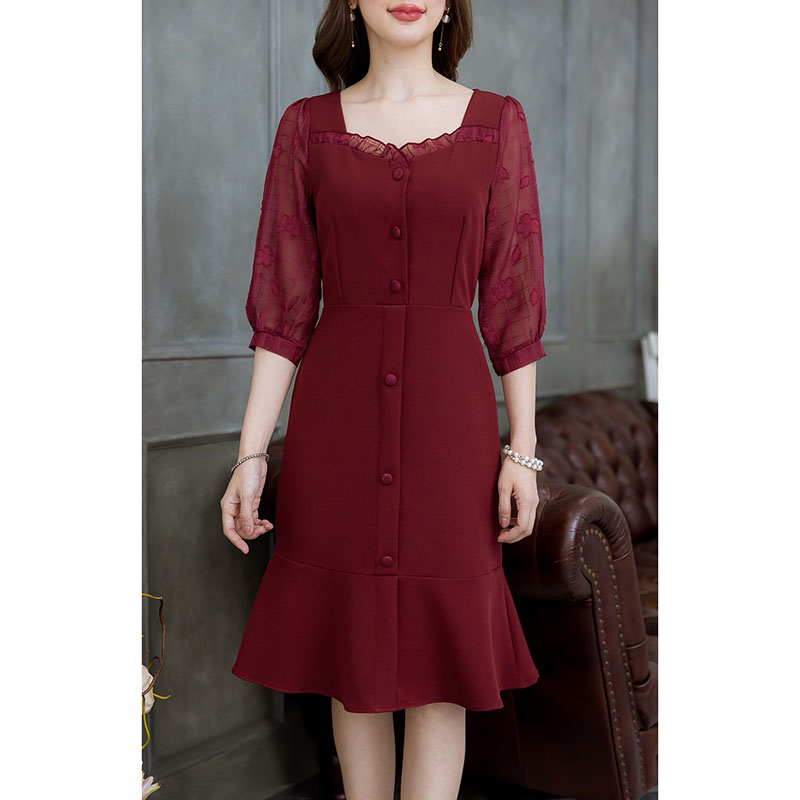 kudapy เดรสสั้นสีชมพู/สีแดง ผ้าพื้น ช่วงแขนเป็นผ้าญี่ปุ่น ทรงสวยมาก ใส่แล้วหุ่นดูเพรียว ชายกระโปรงระบายนิดๆ