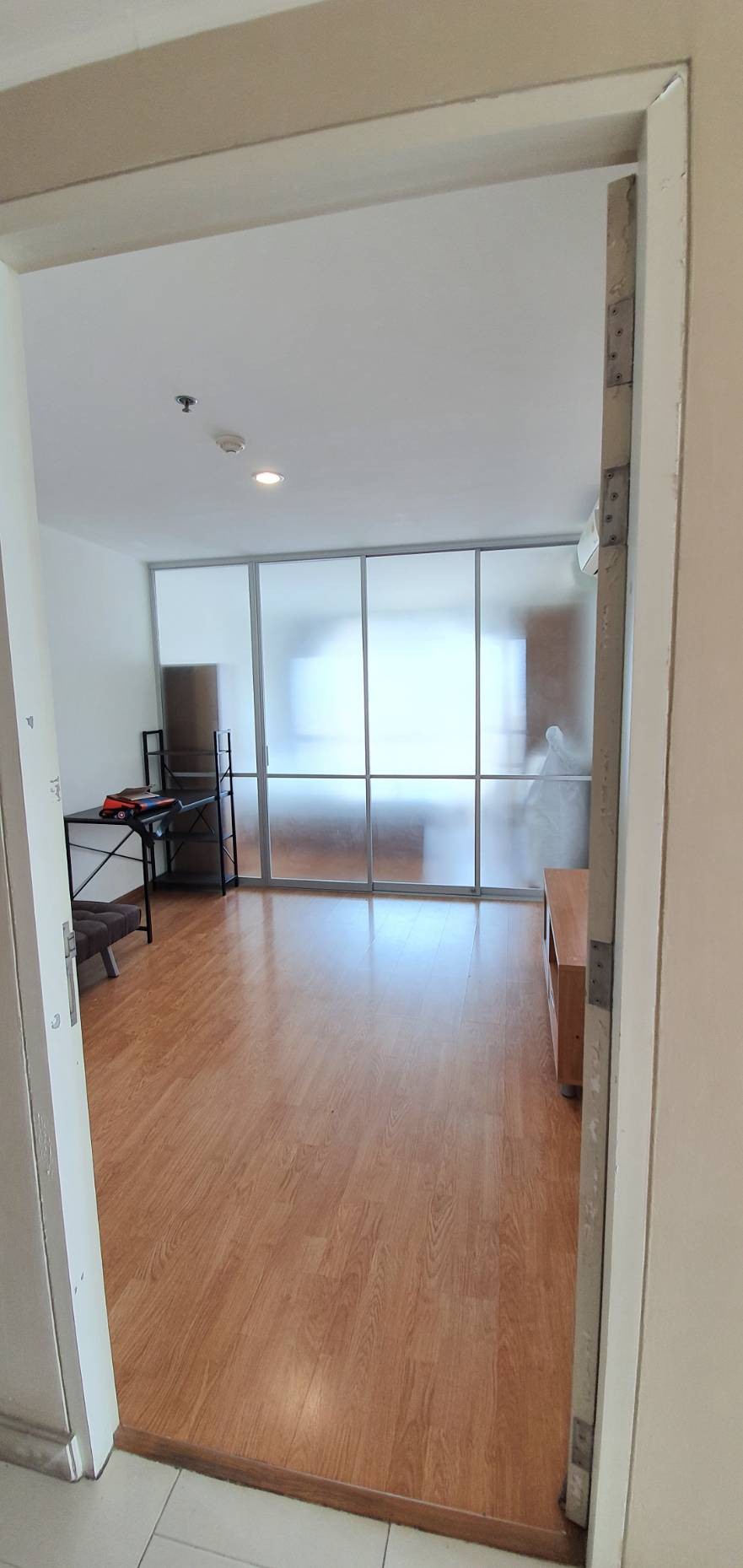 ขายด่วนถูกมาก U Delight @ Jatujak Station (ยู ดีไลท์ แอท จตุจักร สเตชั่น) - โซนพื้นที่ 1ห้องนอน 1ห้องน้ำ - ขนาดห้อง 32 ตรม. ชั้น 21 ทิศตะวันออก - ขาย 2.3 ล้านบาท