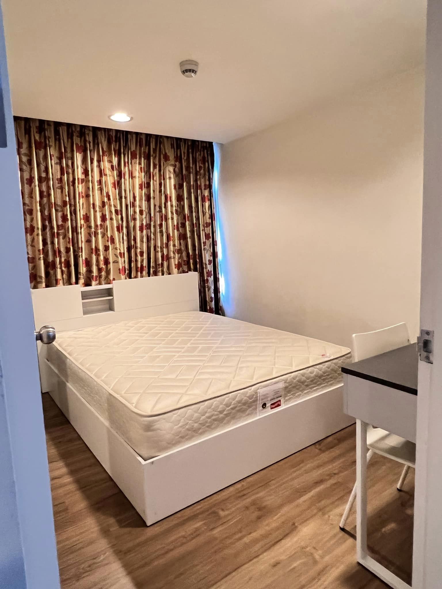 ปล่อยเช่าคอนโด The Kris 7 Ratchada 17 (เดอะ คริส 7 รัชดา 17) - 1ห้องนอน 1ห้องน้ำ 1ห้องนั่งเล่น 1ห้องครัว - ใกล้ MRT สุทธิสาร - ขนาดห้อง 32 ตรม. ชั้น 7