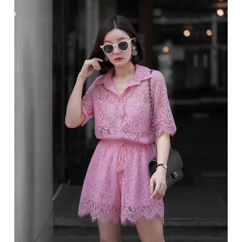 kudapy เสื้อลูกไม้ขาว ดำ ม่วง ชมพู เนื้อนุ่มอย่างดี ผ้าใส่สบายมาก ไม่บางนะคะ มาพร้อมกางเกงเอวยืด เข้าเซท