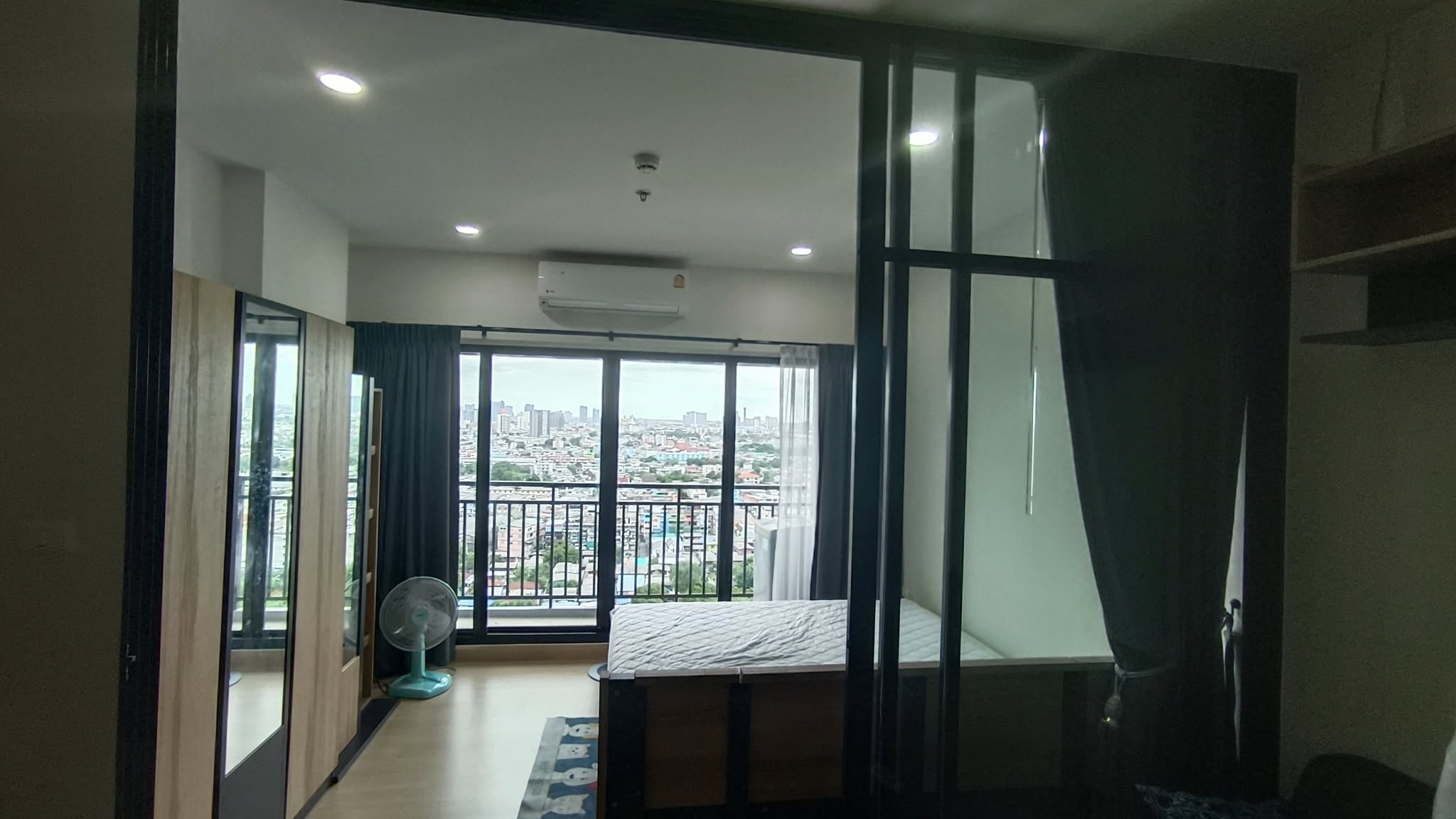 ให้เช่าห้องแบบ 1ห้องนอน 1ห้องน้ำ โซนพื้นที่ MRT แยกไฟฉาย คอนโด Supalai Loft Yaek Fai Chai station (ศุภาลัย ลอฟท์ สถานีแยกไฟฉาย) High Rise ขนาดห้อง 35 ตรม. ชั้น 19