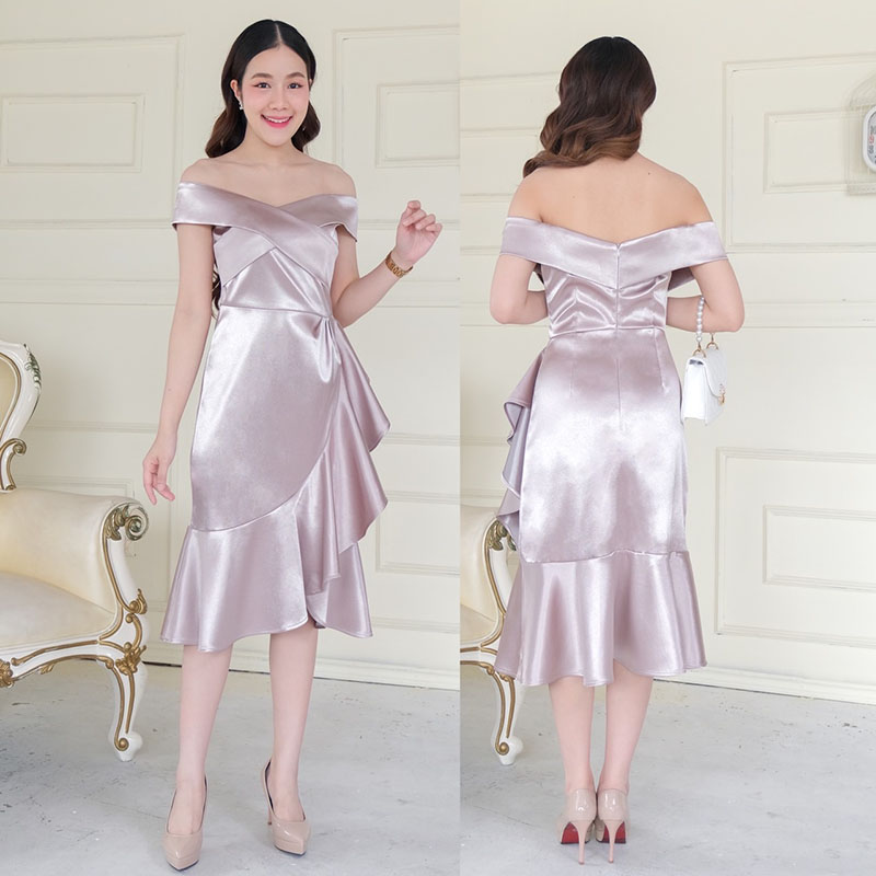 kudapy เดรสสั้นสีกรมท่า/สีเทา/สีเขียว/สีชมพู /สีแดง/สีส้มอิฐ เปิดบ่าสั้น ดีเทลอกไขว้ เปิดบ่า ผ้าดัชเชสอัดกาว กระโปรงจีบระบายหางปลา หวานๆ ซิปหลัง