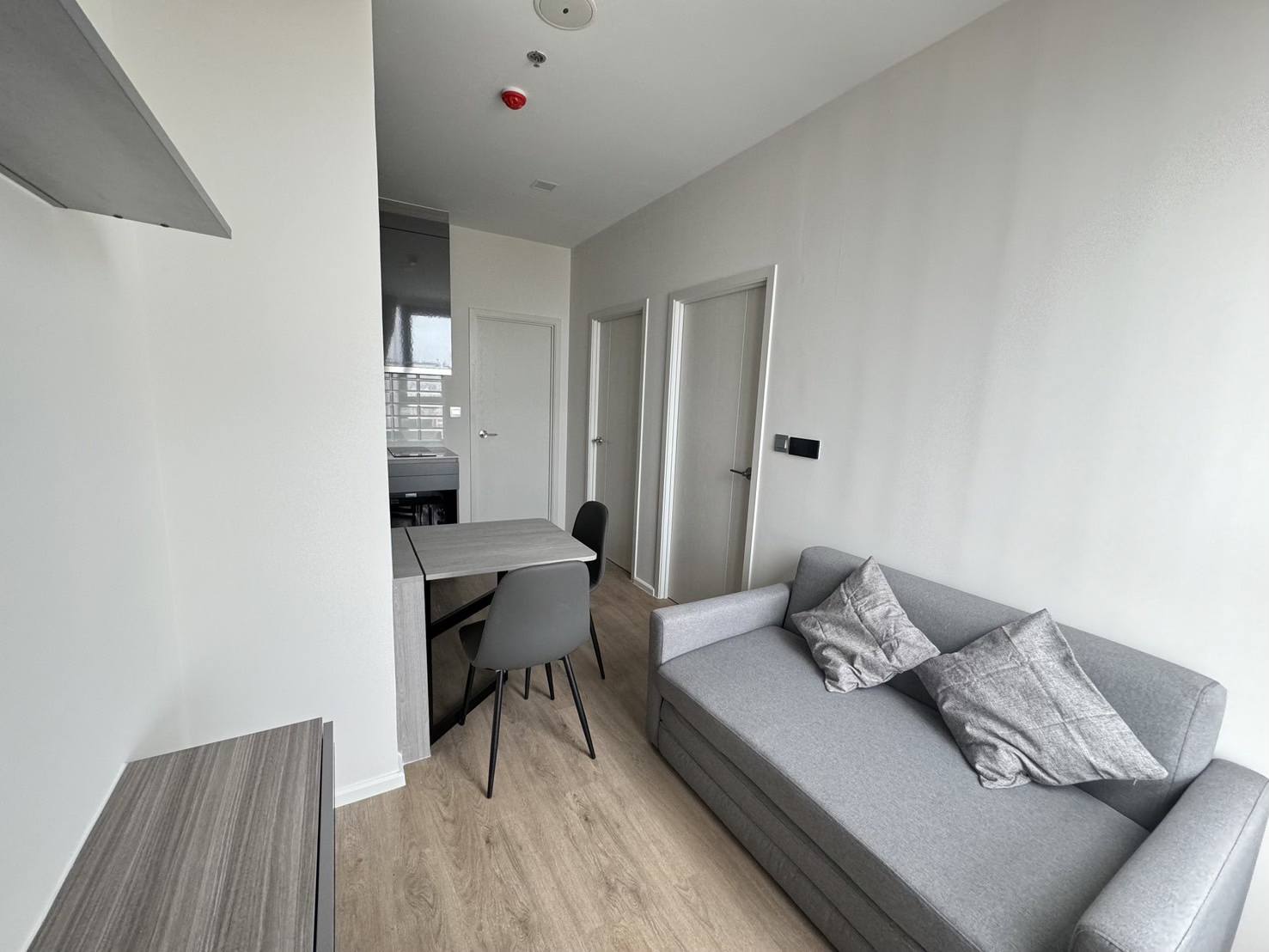 ให้เช่าคอนโด Modiz Rhyme Ramkhamhaeng (โมดิซ ไรห์ม รามคำแหง) โซนพื้นที่ รามคำแหง ห้องแบบ 2ห้องนอน / 1ห้องน้ำ · ขนาดห้อง 35 ตรม. ชั้น 14