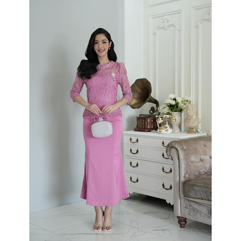 kudapy set เสื้อลูกไม้สีเขียวมินท์/สีชมพูกลีบบัว ผ้าลูกไม้ใยบวบ+กระหางปลางานผ้าวาเลนติดโน่