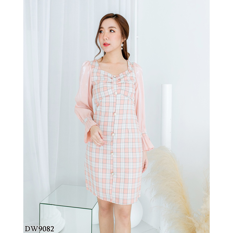 kudapy เดรสสั้นแขนยาวชีฟองลายสก้อตสีชมพู/สีฟ้า/สีครีม แขนยาวกระดุมหน้าลายตาราง สวยดูดีน่ารัก