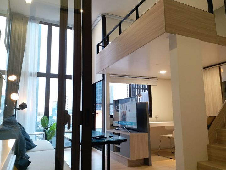 ให้เช่าและขาย Chewathai Residence Asoke (ชีวาทัย เรสซิเดนซ์ อโศก) loft duplex