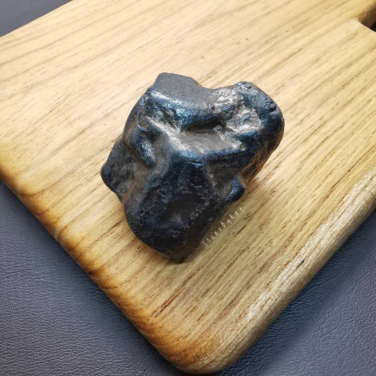 แร่เหล็กเฮมาไทต์ก้อนธรรมชาติ Iron Hematite