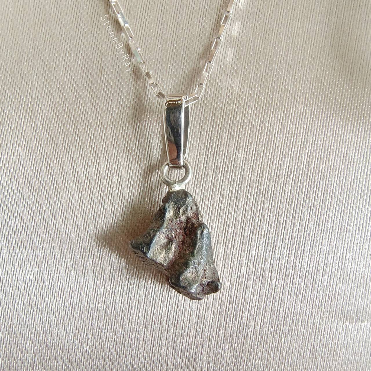 สร้อยคอเงินจี้อุกกาบาตเหล็กแคมโป เดล เชียโล Campo Del Cielo Meteorite