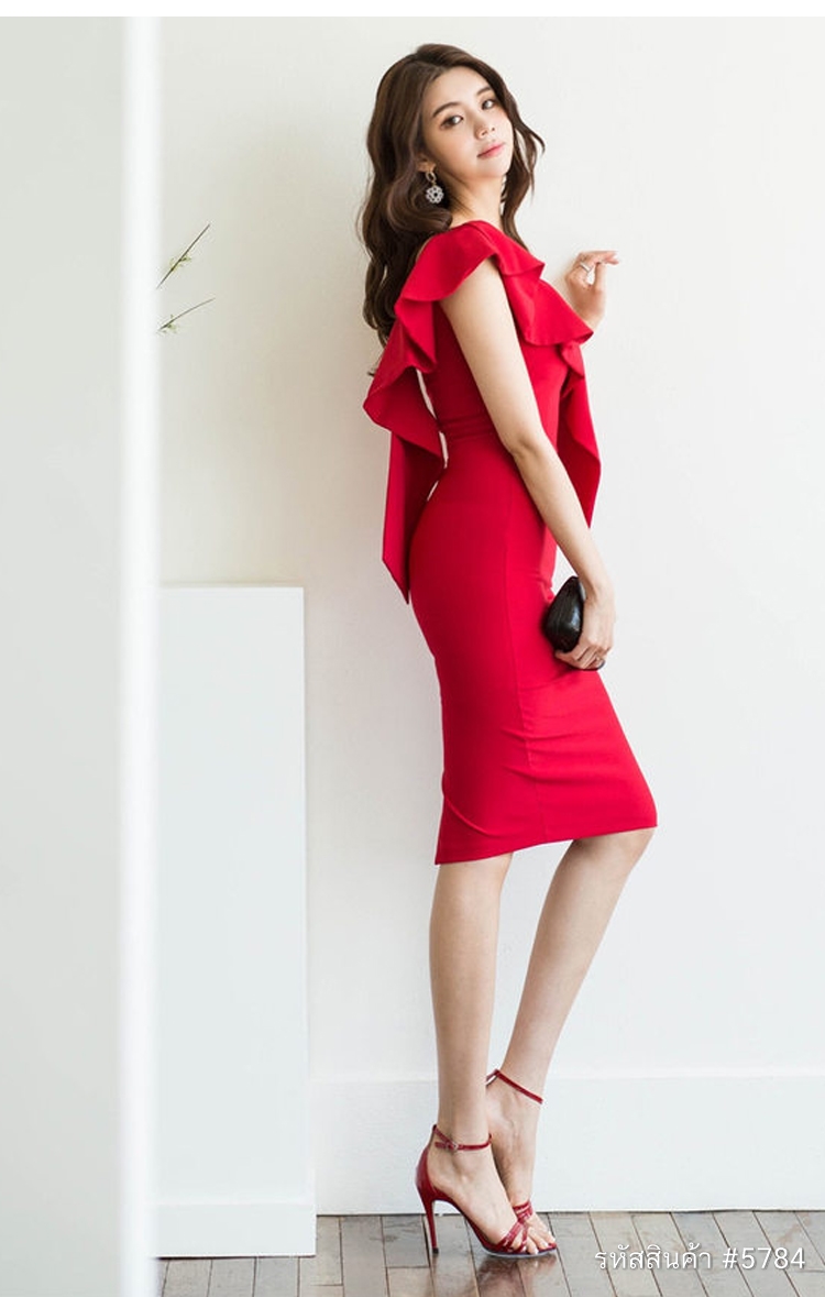 kudapy ชุดเดรสสั้นใส่ออกงานสีแดง/สีชมพู ทรงเข้ารูป ไหล่เฉียงแต่งระบาย ชุดราตรี ชุดออกงาน ชุดไปงานแต่งงานงานสีแดง