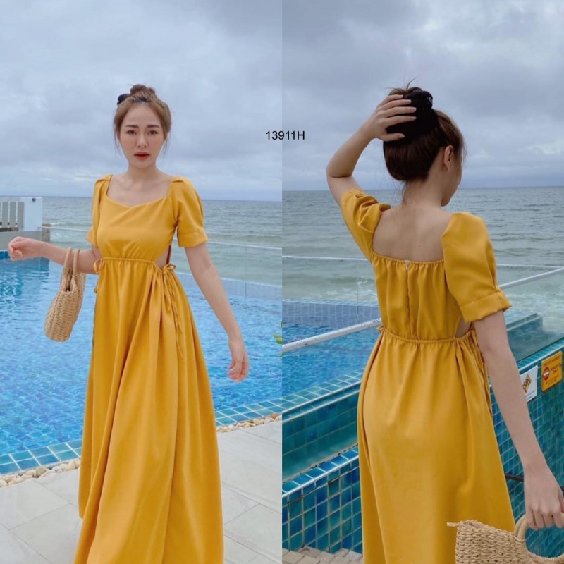 kudapy แม็กซี่เดรสยาวสีขาว,สีเขียว,สีเหลือง เจาะเอวด้านข้าง รูดปรับขนาดเอวเองได้ แขนจีบตุ๊กตา ซิปหลัง ผ้าซาร่าสีพื้น