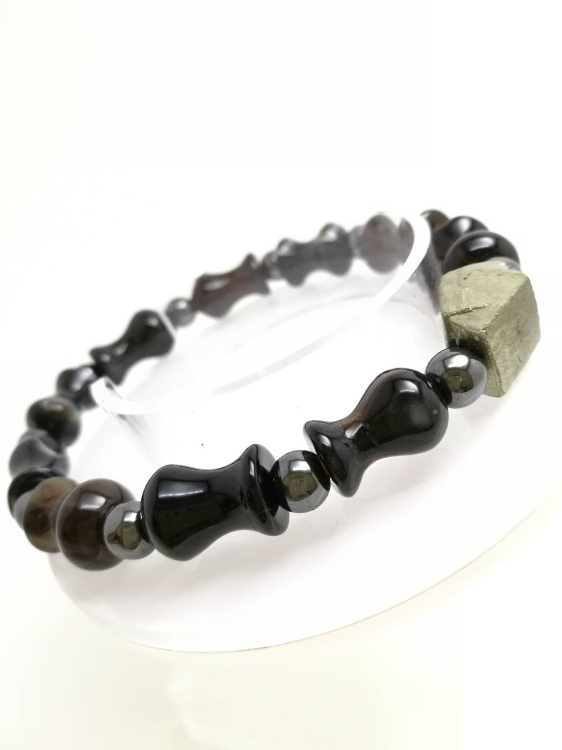 สร้อยข้อมือหินซาร์โดนิกร้อยผสมกับไพไรต์