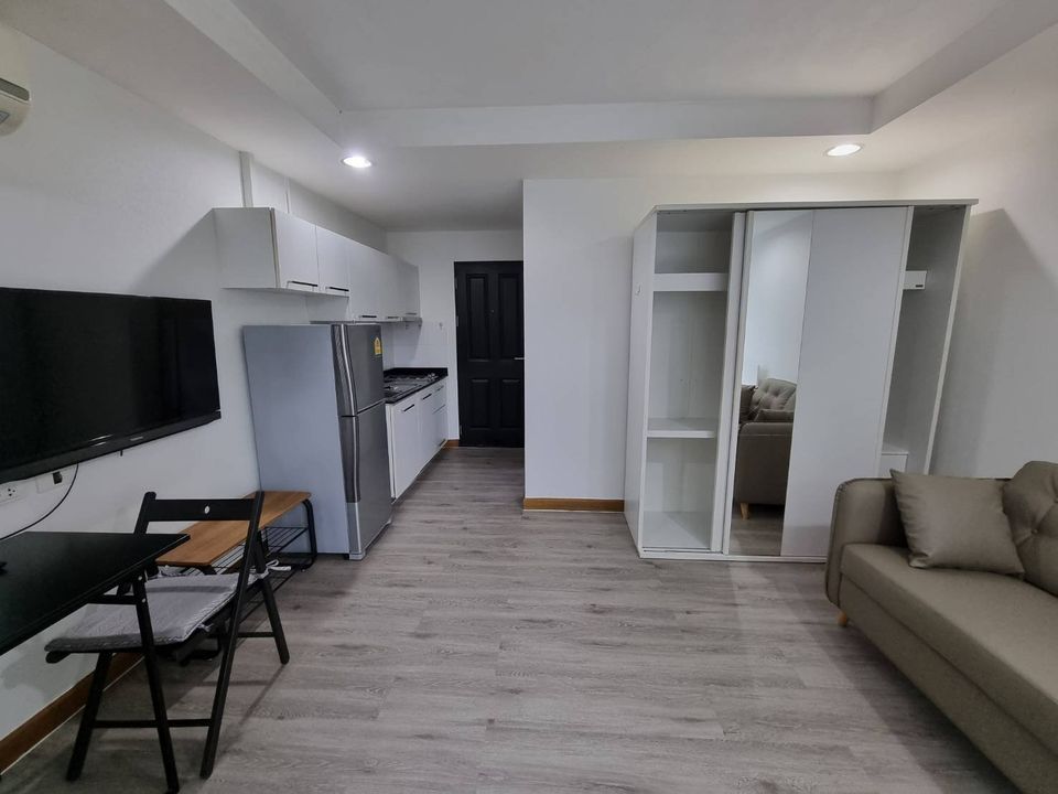 ให้เช่าคอนโด The Kris Extra 4 (เดอะคริส เอ็กซ์ตร้า 4) ซอยรัชดาภิเษก 17 - ตกแต่งเฟอร์ครบ - การเดินทาง: ใกล้ MRT สุทธิสาร