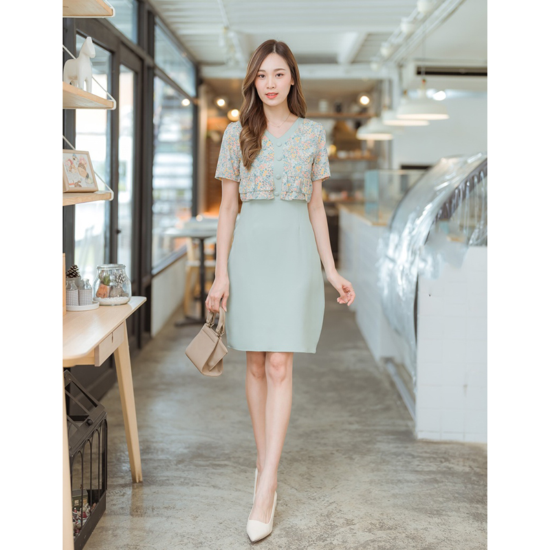 kudapy เดรสสั้นสีเขียว/สีชมพู/สีม่วง เดรสใส่ทำงานท่อนบนลายดอกมีกระดุมกลางอก