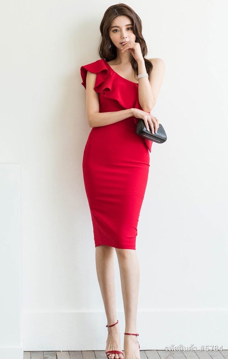 kudapy ชุดเดรสสั้นใส่ออกงานสีแดง/สีชมพู ทรงเข้ารูป ไหล่เฉียงแต่งระบาย ชุดราตรี ชุดออกงาน ชุดไปงานแต่งงานงานสีแดง
