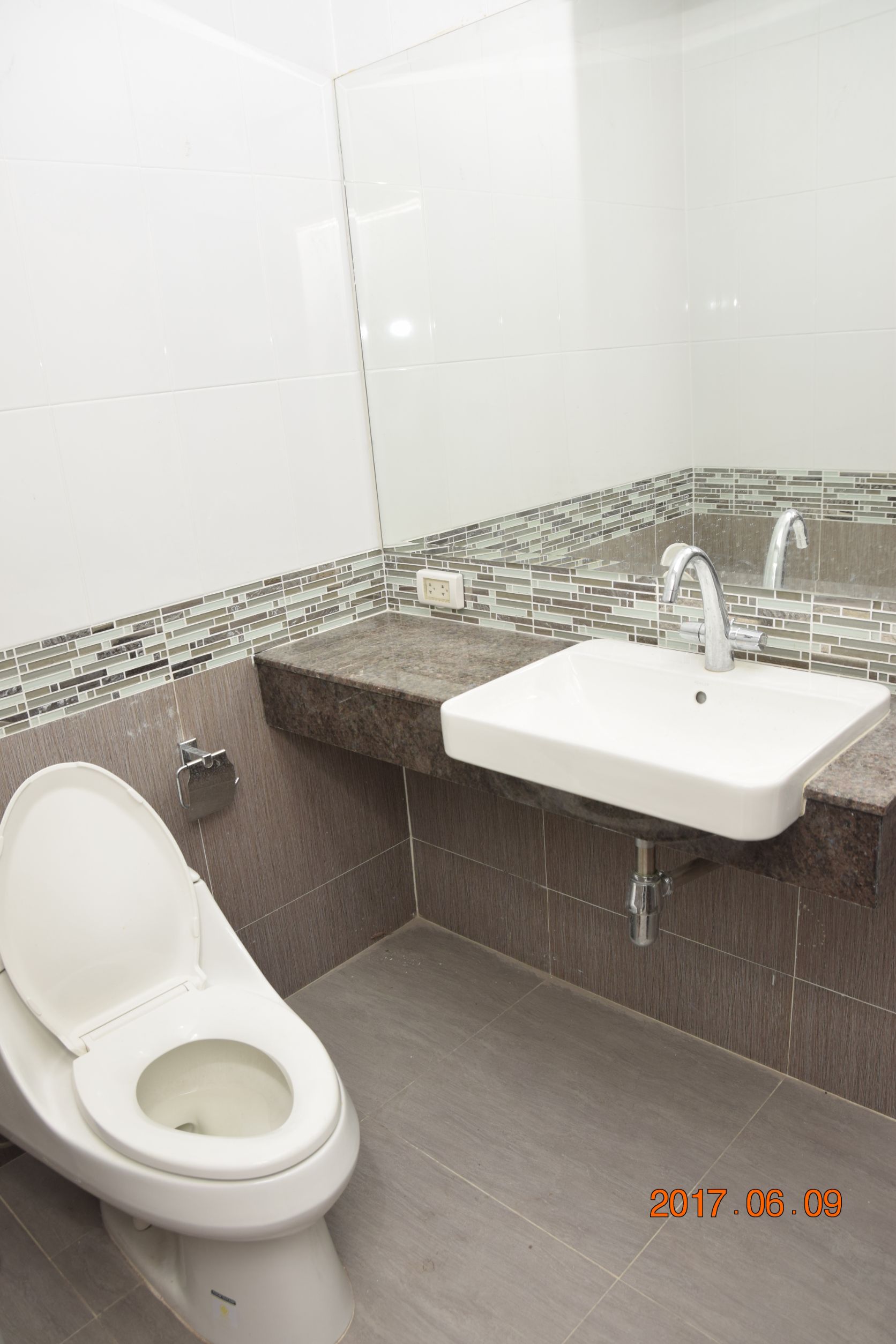 ขาย The Front ร่มเกล้าสุวรรณภูมิอาคารพาณิชย์3ชั้นรูปแบบทันสมัยทำเลโดดเด่นติดถนนร่มเกล้า หน้าสนามบินสุวรรณภูมิ