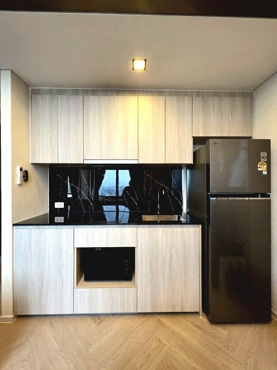 ให้เช่าคอนโด (ไซมิส สุขุมวิท 48) High Rise โซนพื้นที่ BTS อ่อนนุช ห้องแบบ 1ห้องนอน 1ห้องน้ำ ขนาดห้อง 40 ตรม. ชั้น 34