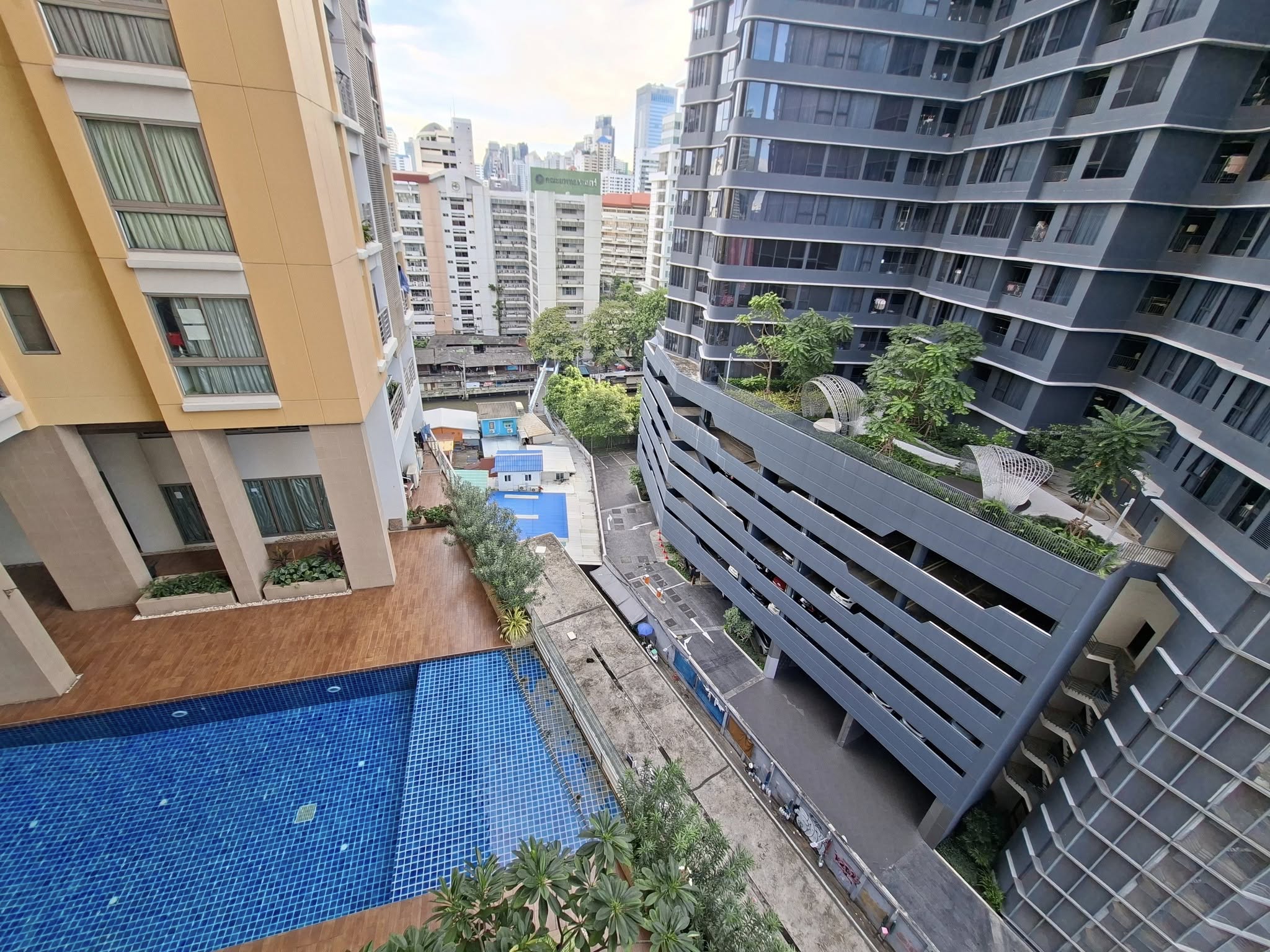 ให้เช่าคอนโด My Resort Bangkok (มาย รีสอร์ท แบงค์คอก) 2ห้องนอน / 1ห้องน้ำ ขนาด 65 ตรม. ชั้น 12 ตึก A ค่าเช่า 30,000 ต่อเดือน รถไฟฟ้า MRT เพชรบุรี / มศว