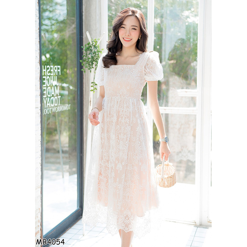 kudapyเดรสสั้นสีขาว/สีชมพู คอเหลี่ยมแขนตุ๊กตาลูกไม้ซีทรูมีซับ