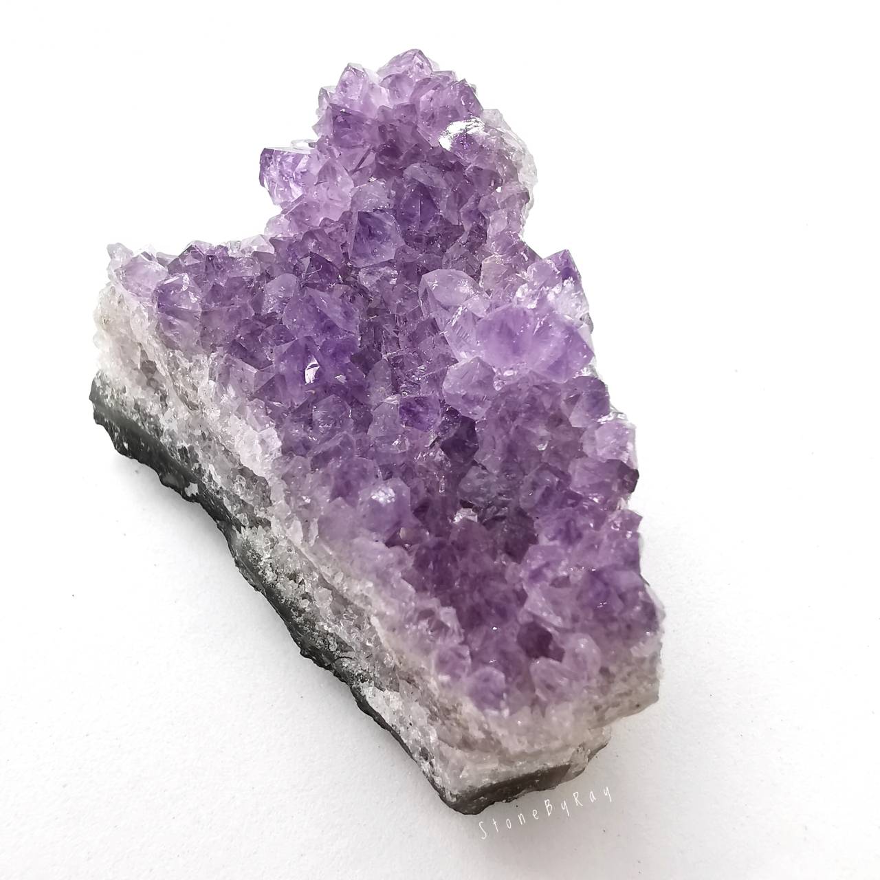 หินอเมทิสต์ผลึกธรรมชาติ Amethyst