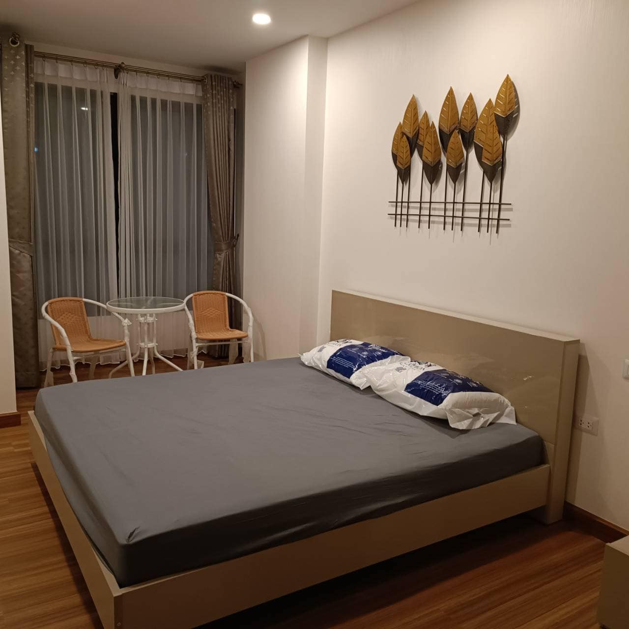 สนใจชมห้องติดต่อได้เลย Line ID: Smile-easy ปล่อยเช่าคอนโด Supalai Premier Charoen Nakhon (ศุภาลัย พรีเมียร์ เจริญนคร) - 1ห้องนอน 1ห้องน้ำ 1ห้องนั่งเล่น - ใกล้ BTS คลองสาน / Icon siam - ขนาดห้อง 48 ตรม. ชั้น 12A