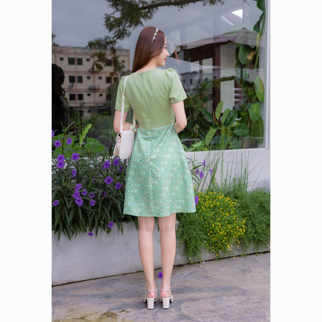 kudapy เดรสสั้นสีเขียว/สีแดง/สีชมพู/สีฟ้า/สีขาว กระโปรงลายไทย ใส่ทำงาน ใส่เที่ยวสวยดูดี